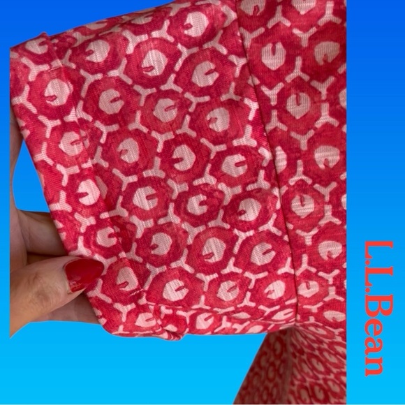 ⭐️HP⭐️ Fitted Red and White Short  Sleeve Blouse - Picture 3 of 8